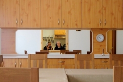 Ebédlő tálalószekrénye